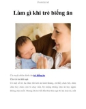 Làm gì khi trẻ biếng ăn